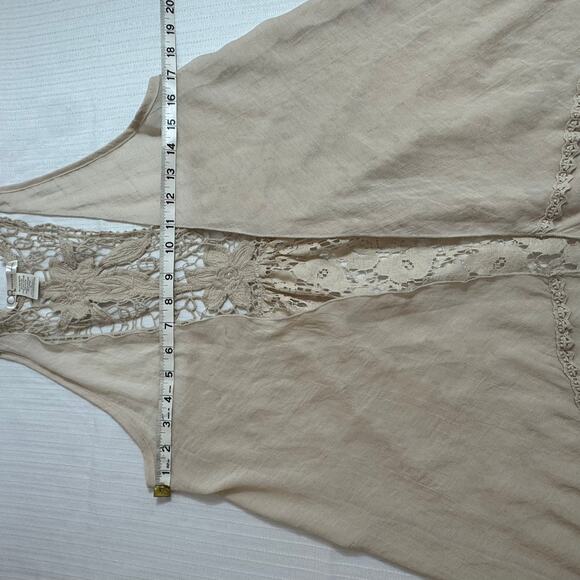 CHARLOTTE RUSSE Boho Crochet Vest Lace Back Ruffle Hem Womens Large Beige Layer - Picture 5 of 8